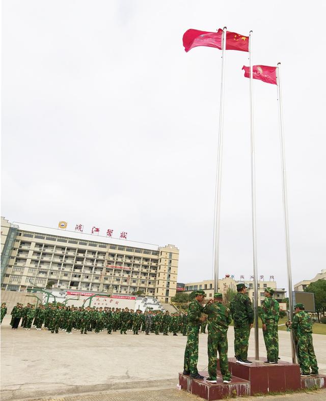 中等专业学校举行"庆国庆_皖江中学简介_安徽信息网(原淮南信息网)