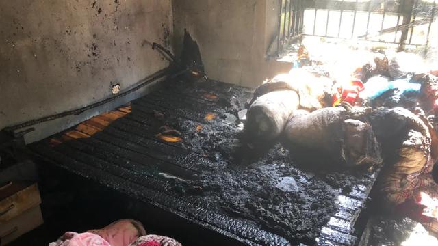 熊孩子烧试卷？结果把房子烧了！