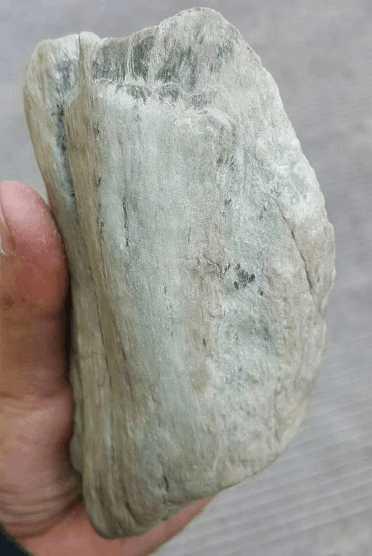 木那紫罗兰翡翠原石图木那后江翡翠原石-第21张图片-翡翠网