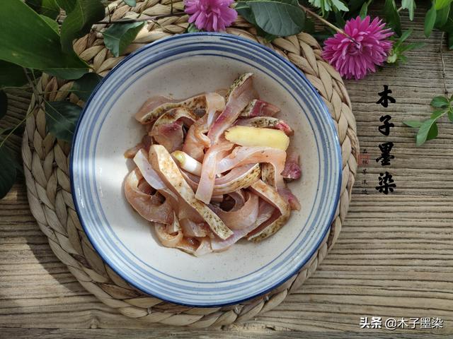 鲢鱼有两个角没鱼鳞