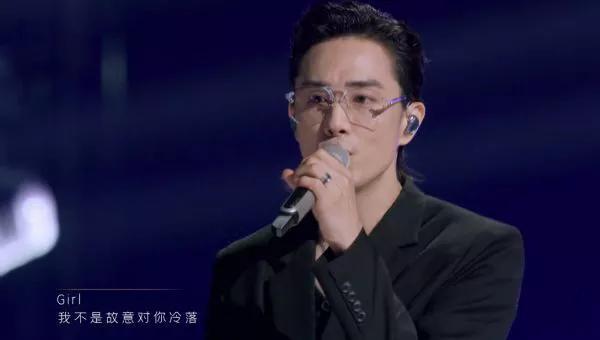 戚薇的独立女性人设 夫妻恩爱的背后 真像表面上这么完美吗 今日热点