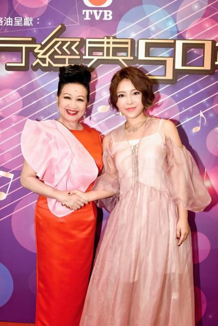 崔子格唱TVB《流行经典50年》内地首登台女歌手获黎小田等人肯定