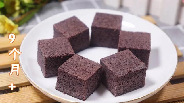 宝宝补铁辅食，吃猪肝就错了，不加一滴水的小蛋糕，出锅就吃光了