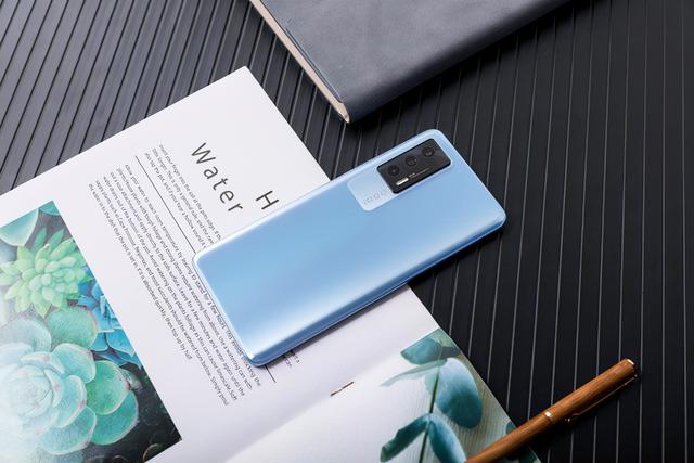 10月手机销量排行榜：苹果、小米表现封神，荣耀化身“守门员”