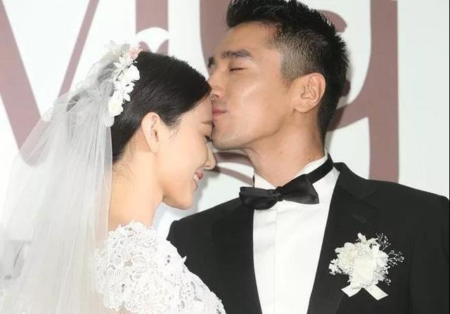 杨子姗是男的,杨幂是男的,angelababy 也是男的,只有圆圆是最美的女人