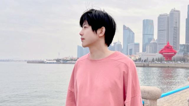 知名网红因抑郁跳楼自杀，患“双向情感障碍”，曾对生活充满希望
