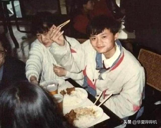 两次错失首富，让贵人近乎破产，雷军是如何走到现在的？