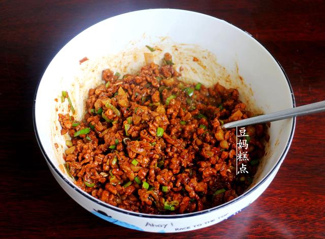 酱肉包