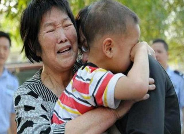 遭遇高明的人贩子，说“我不认识他们”没用，妈妈试试用这几招