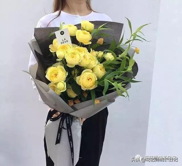 9朵玫瑰代表什么