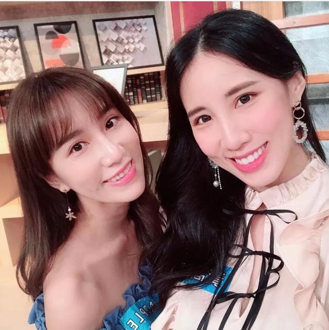 瑶瑶,后来她为了跟另外一个台湾大胸mm瑶瑶郭书瑶区分而改名叫黄乔歆