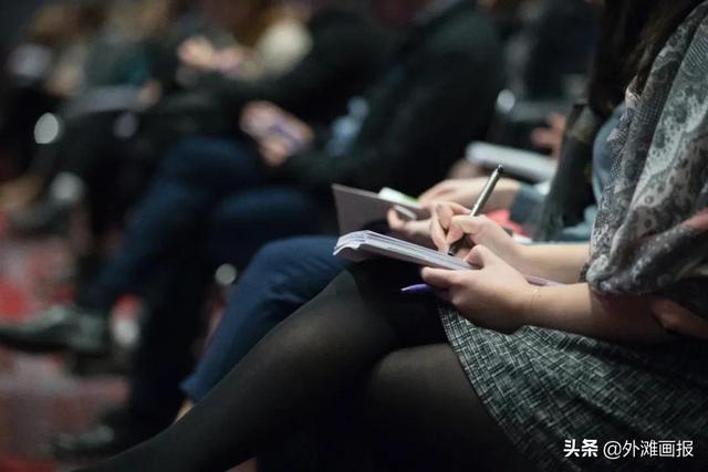 我当网课老师月入6万，但一夜之间失业了