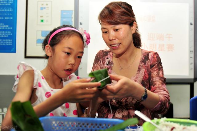 孩子叛逆怎么沟通(家长如何与叛逆期的孩子沟通)