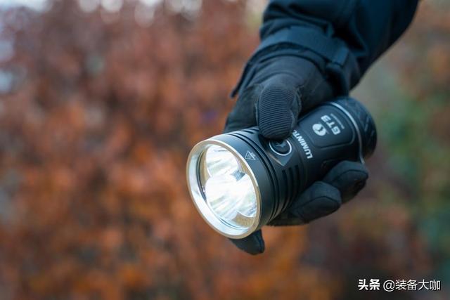 这款三眼小钢炮竟有18000流明——Lumintop雷明兔GT3手电