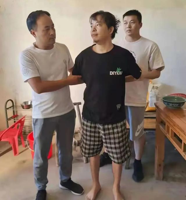 公安部A级通缉犯被抓，曾盗掘春秋战国古墓