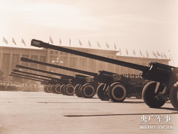 阅兵·档案 | 1959年国庆阅兵：参阅武器装备国产化程度大大提高