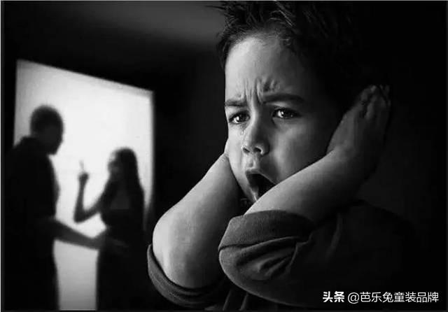 芭乐兔丨孩子视角下的痛苦，是否会走进家暴的“轮回”？