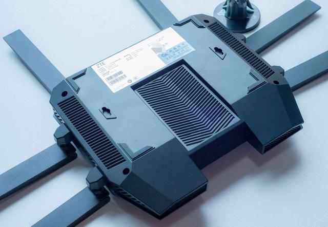 国产芯片的逆袭？中兴 AX5400 Pro WiFi6 路由性能及MESH组网使用评测