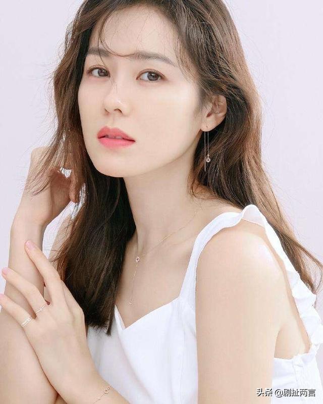 李奈映头像图片