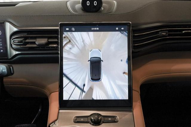 家用、运动两不误，续航610km，零百加速4.7秒，解析蔚来ES6