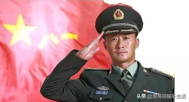 吴京全家国籍遭质疑，抛弃中国籍反过来教你爱国？看吴京霸气回应