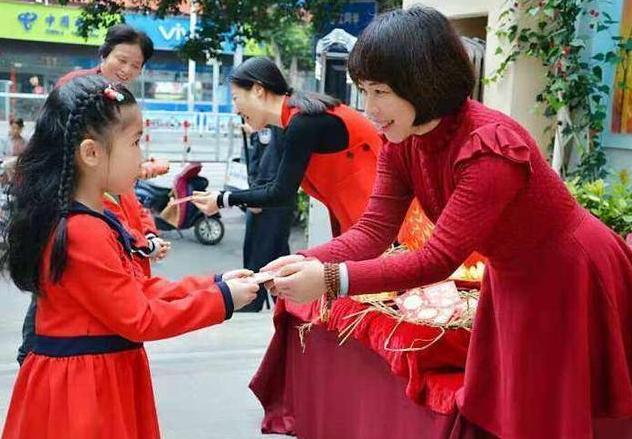 [苹果凤凰微商自动进群]，微信红包怎么设置每个红包的金额