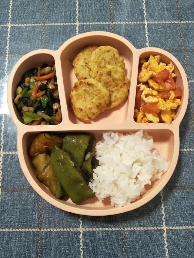 每天坚持做的一件事，两岁宝宝的午餐