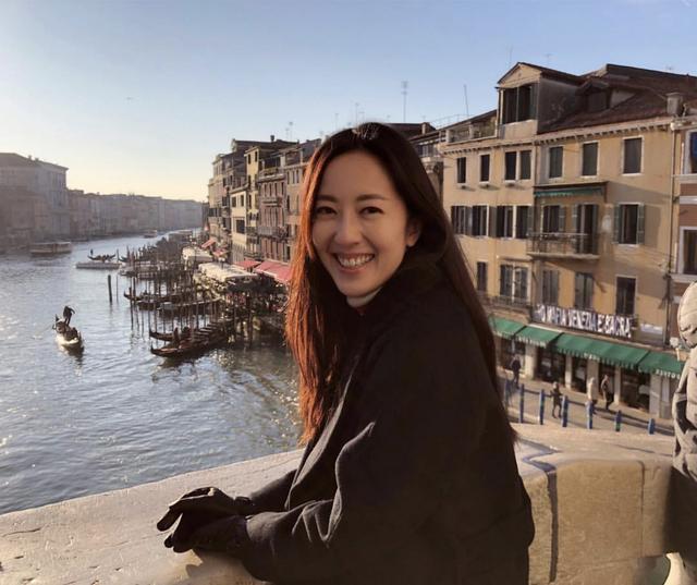 37岁TVB视后入行多年终获视后殊荣 感情至今依旧空白