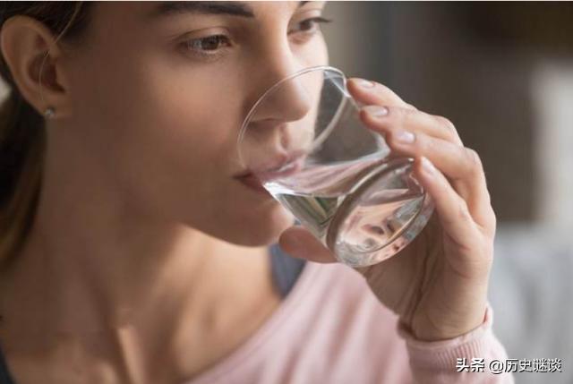 卖净水器的人总说自来水不干净，为何自来水公司却不出声？