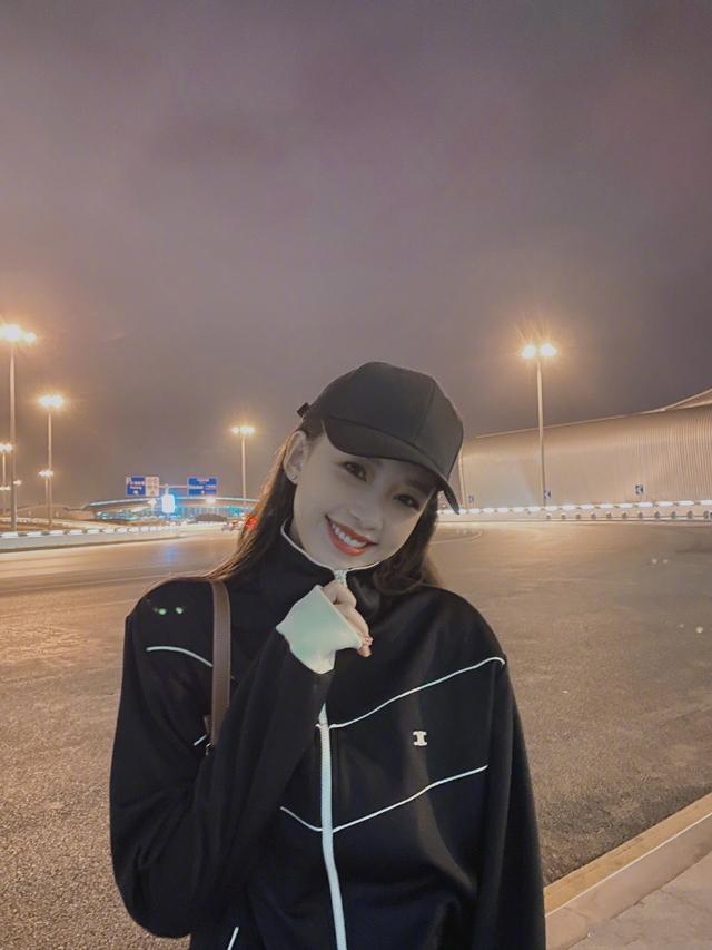 孙怡的老公是谁:孙怡结婚三周年晒董子健合照，与三年前一模一样，配文才是大亮点