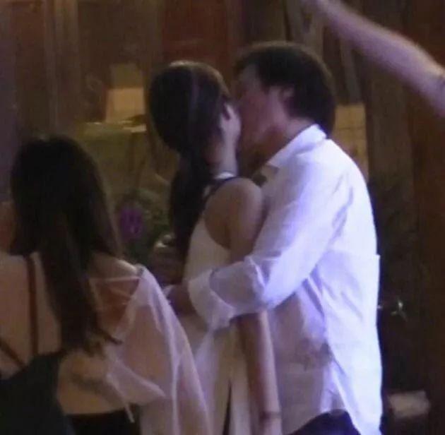 传杨采钰嫁陈金飞:杨采钰陈金飞领证结婚是真的吗杨采钰陈金飞领证结婚具体什么情况
