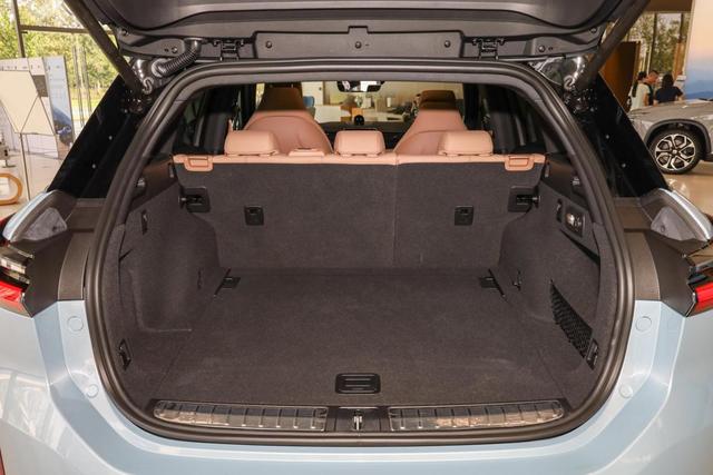 家用、运动两不误，续航610km，零百加速4.7秒，解析蔚来ES6