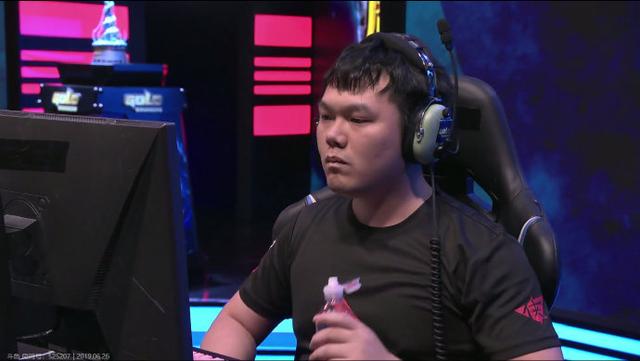 魔兽争霸3：INFI爆冷无缘八强，网友：这状态怎么打WCG？