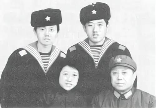 王朔照片:吃软饭的王朔和他的女友们