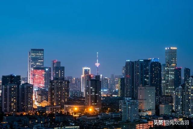 四川最“吃香”的3市，人口多产业强，百强里成都不再“独秀”