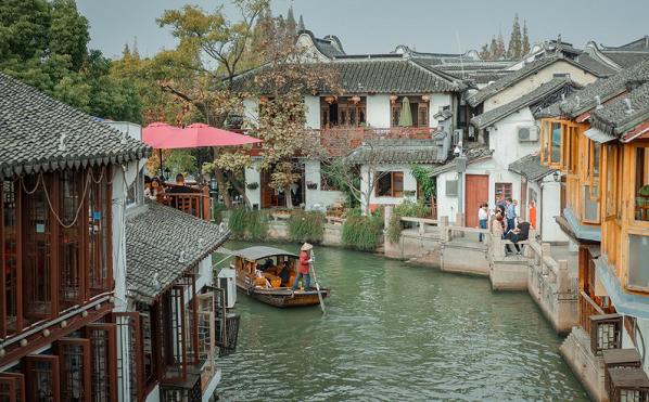 上海朱家角古镇好玩吗（上海免费又好玩的古镇）