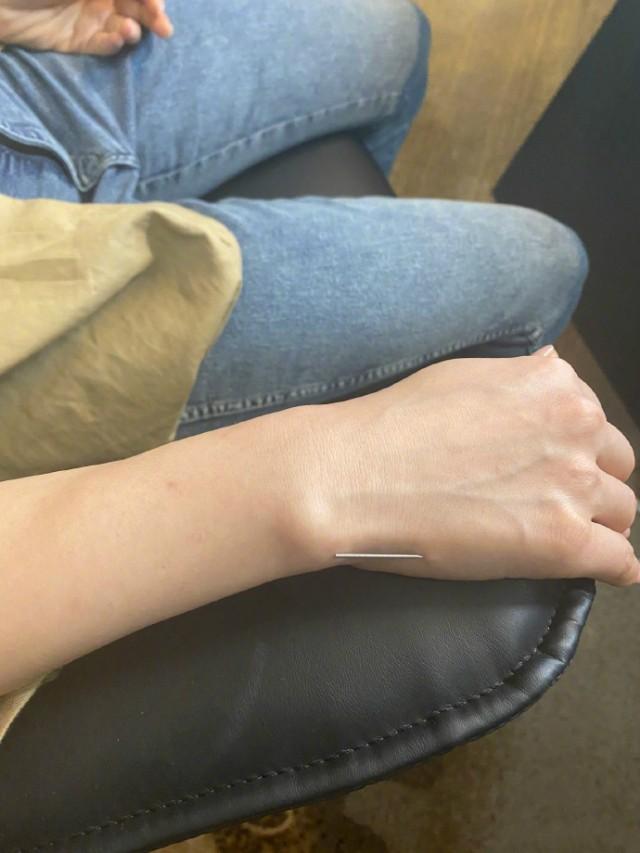 「媒体揭秘」跳舞要打针——小狗打针跳舞的游戏