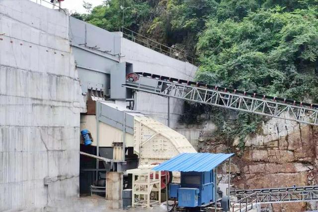 河池移动柴油破碎机
