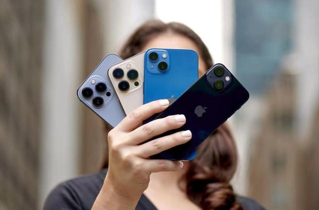 iPhone 13Pro和三星S21+手机，谁强谁弱一目了然