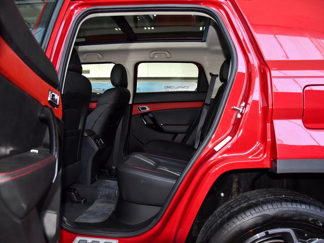 北汽bj30报价及图片大全(北汽bj30落地价)