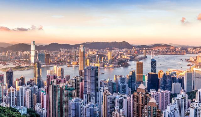 中美交锋，香港成为“第一受害城”？<a href=