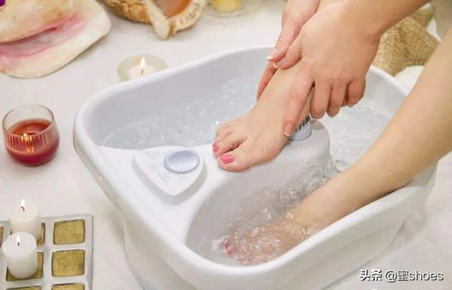 高跟鞋磨脚怎么办