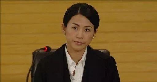 8年后再拍古装剧！49岁TVB视后霸气造型引热议：初演奸角大获好评