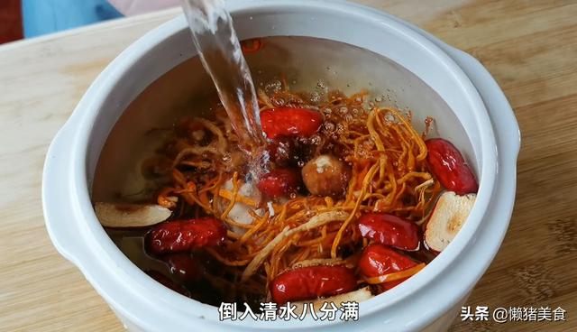 冬天，广东妈妈最爱用太子参给孩子炖汤喝，增强免疫力孩子少生病