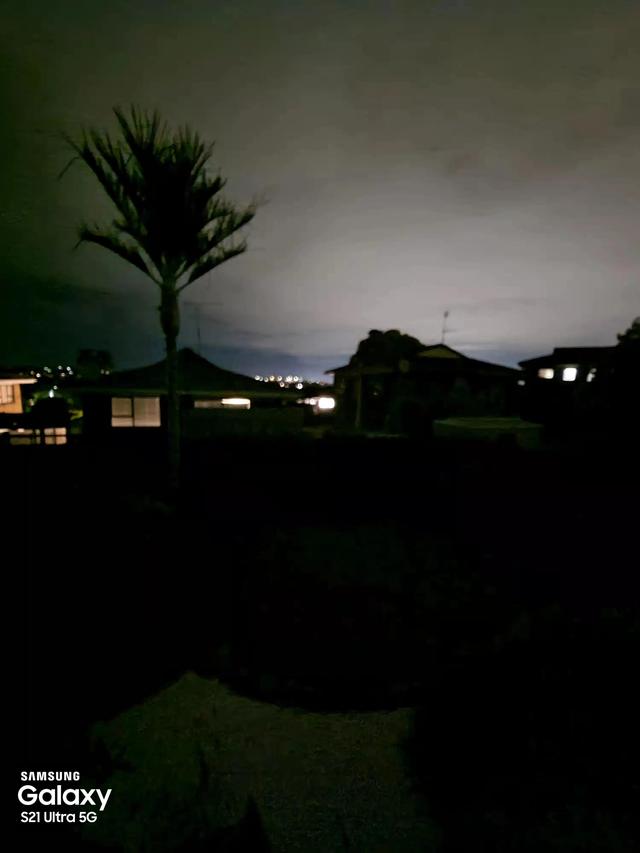 三星S21ultra与vivo x70pro+ 夜拍样张对比二