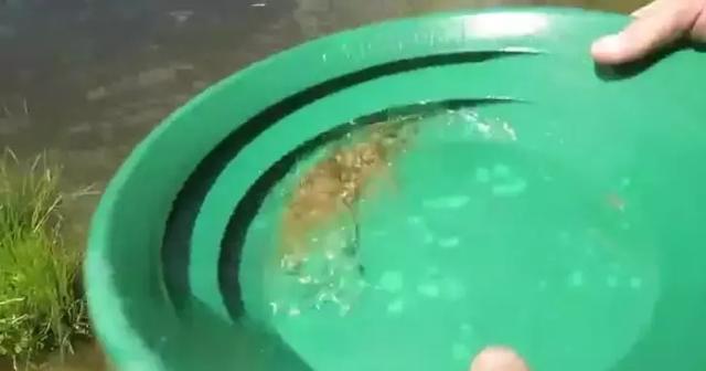 洗砂机淘金视频