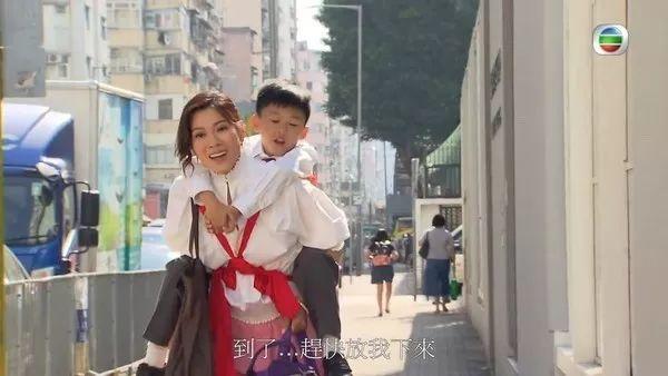​《爱回家》大小姐揭拍摄真亲内幕 TVB花旦拍摄专业程度令人敬佩