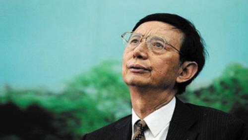 重庆破产首富：自己起早贪黑忙工作，儿子沉迷豪车不管事