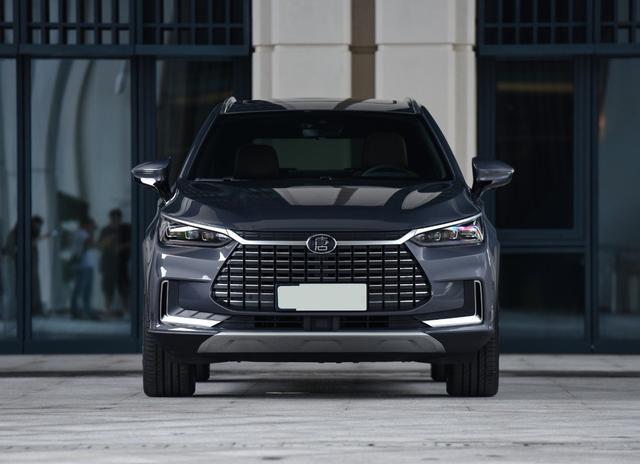 续航超500km，最快4.4秒破百，全系标配7座，详解比亚迪唐EV