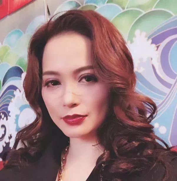 TVB《开心速递》三太患病至脱发，人前戴假发乐观面对人生低谷